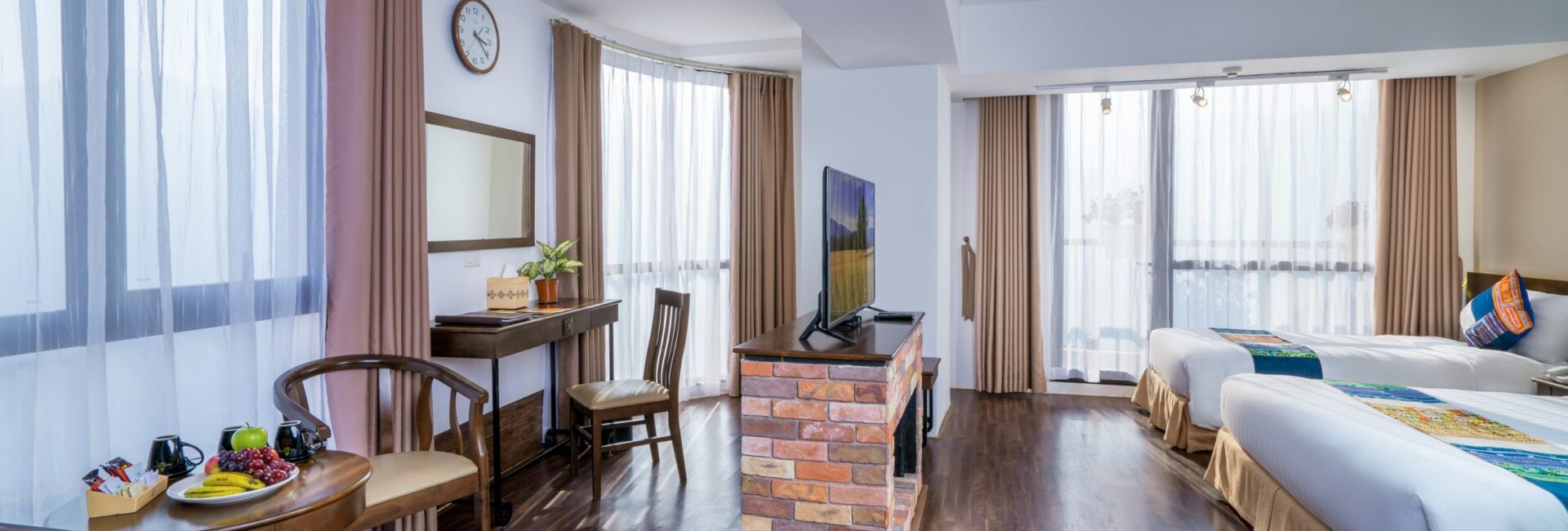 Executive Family Valley View