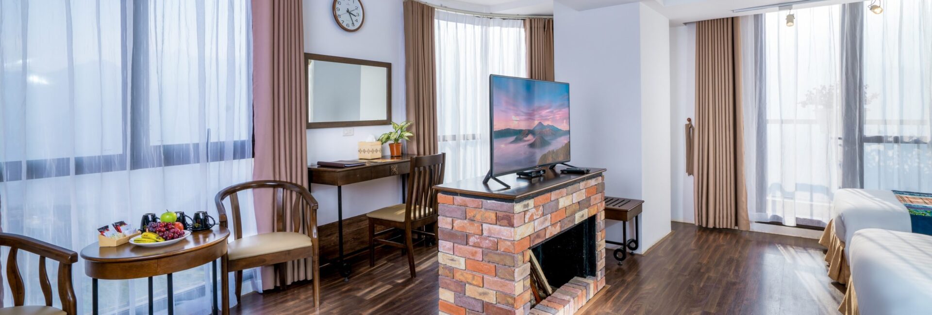 Executive Family Valley View