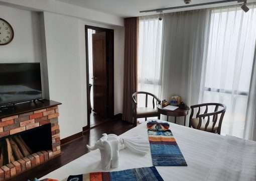 Connecting Room