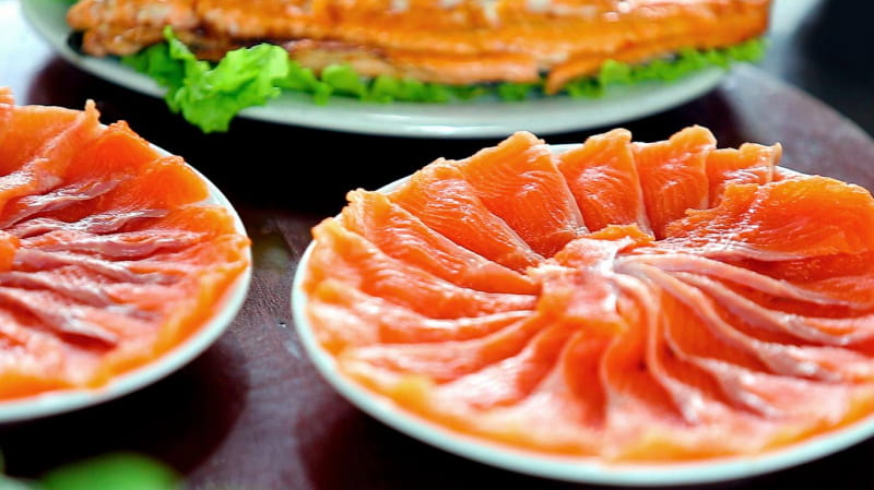 Cá hồi Sapa giá khoảng 230.000 - 500.000 VNĐ/kg