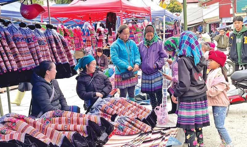 Chợ phiên Bắc Hà họp vào ngày nào?