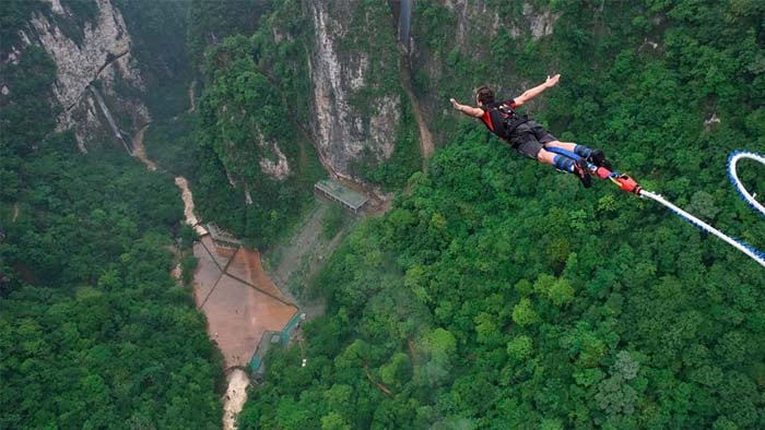Nhảy Bungee tại cầu kinh Rồng Mây Sapa