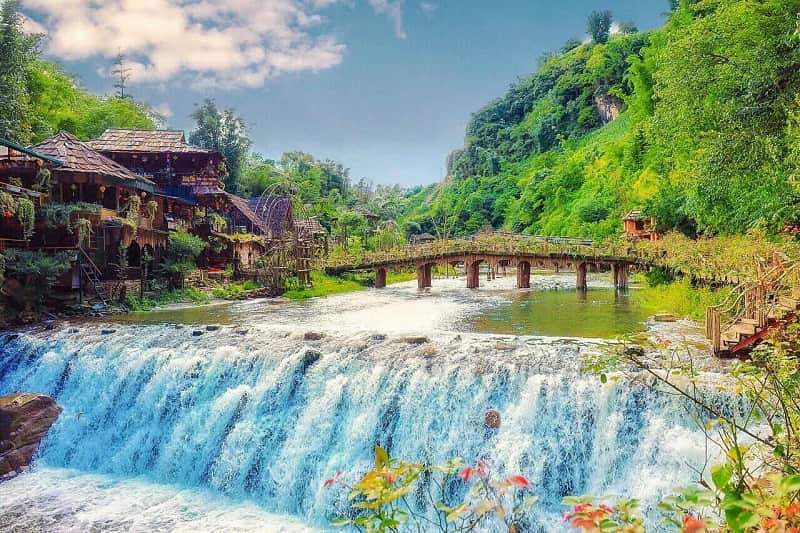 Ghé bản Cát Cát sau khi tham quan thung lũng hoa hồng Sapa