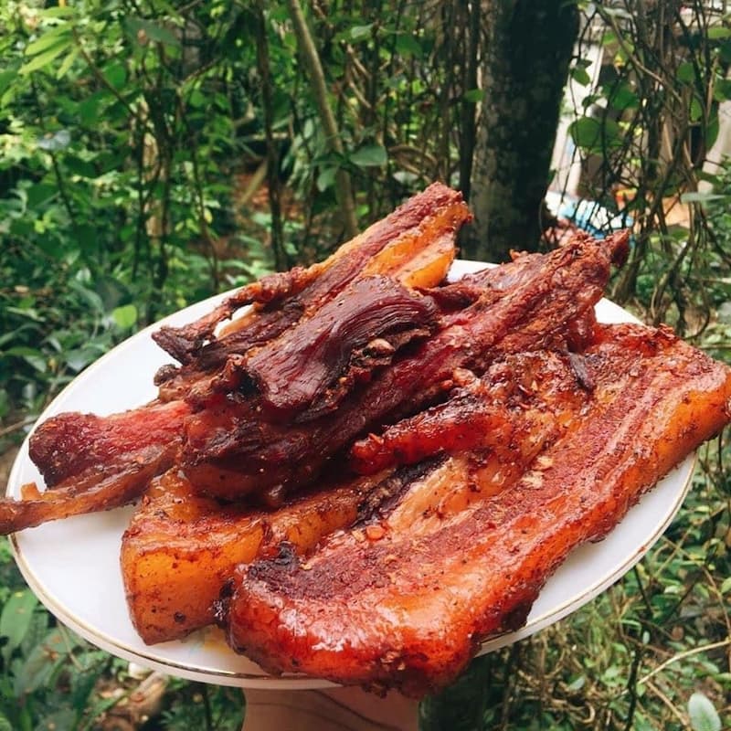 Lợn bản gác bếp