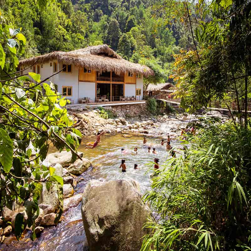 Nam Cang Riverside Lodge