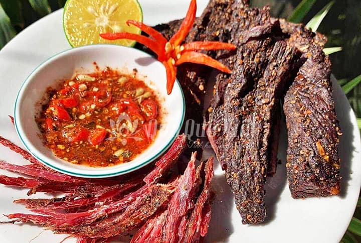 Sapa có đặc sản gì làm quà? - Thịt trâu gác bếp