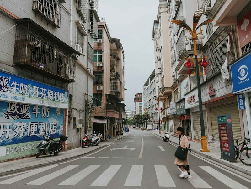 Khoảng tháng 9 đến tháng 11 hoặc tháng 3 đến tháng 5 thích hợp đi Hà Khẩu