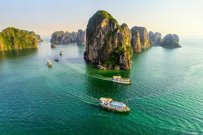 Nghỉ lễ 2/9 nên đi đâu? - Vịnh Hạ Long
